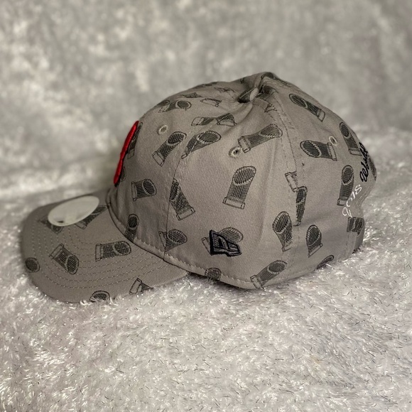 Boston Red Sox 2018 World Series hat 9TWENTY - Picture 3 of 13